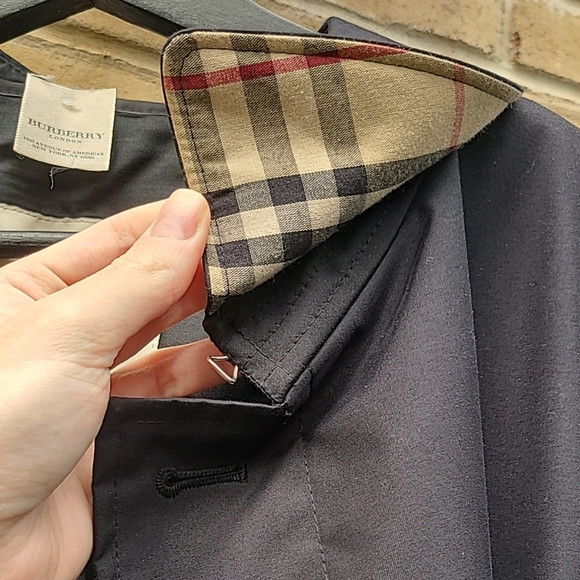 Burberry Men's Navy Trench Coat With Wool Insert - Picture 7 of 10